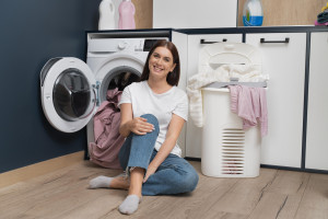 5 μυστικά για να κάνεις το πλύσιμο στο πλυντήριο πιο αποτελεσματικό και ασφαλές για τα ρούχα σου 