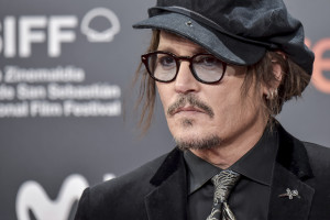 Johnny Depp: Η πρώην σύζυγός του, Lori Allison, έσπασε τη σιωπή της για την Amber Heard: «Είναι φρικτή»
