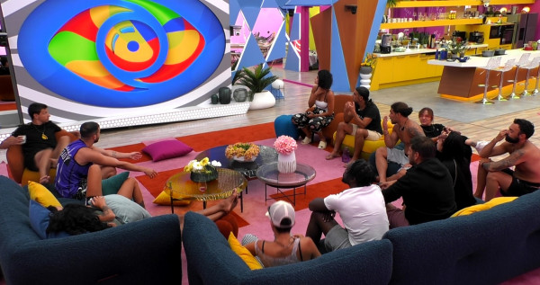 Big Brother: Ποιός έφυγε από το σπίτι; Και ποιές τσακώνονταν την ώρα που αποχωρούσε;