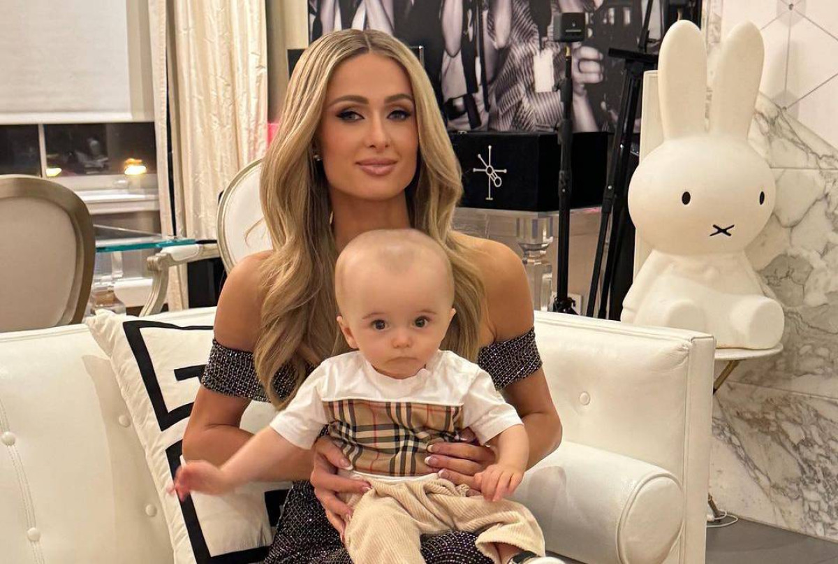 Paris Hilton: Τα σκληρά σχόλια για το κεφάλι του γιου της και η απάντησή της