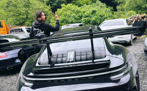Δώρα Παντελή: Στον ένατο μήνα στο roadtrip με τις Porsche στον Όλυμπο!