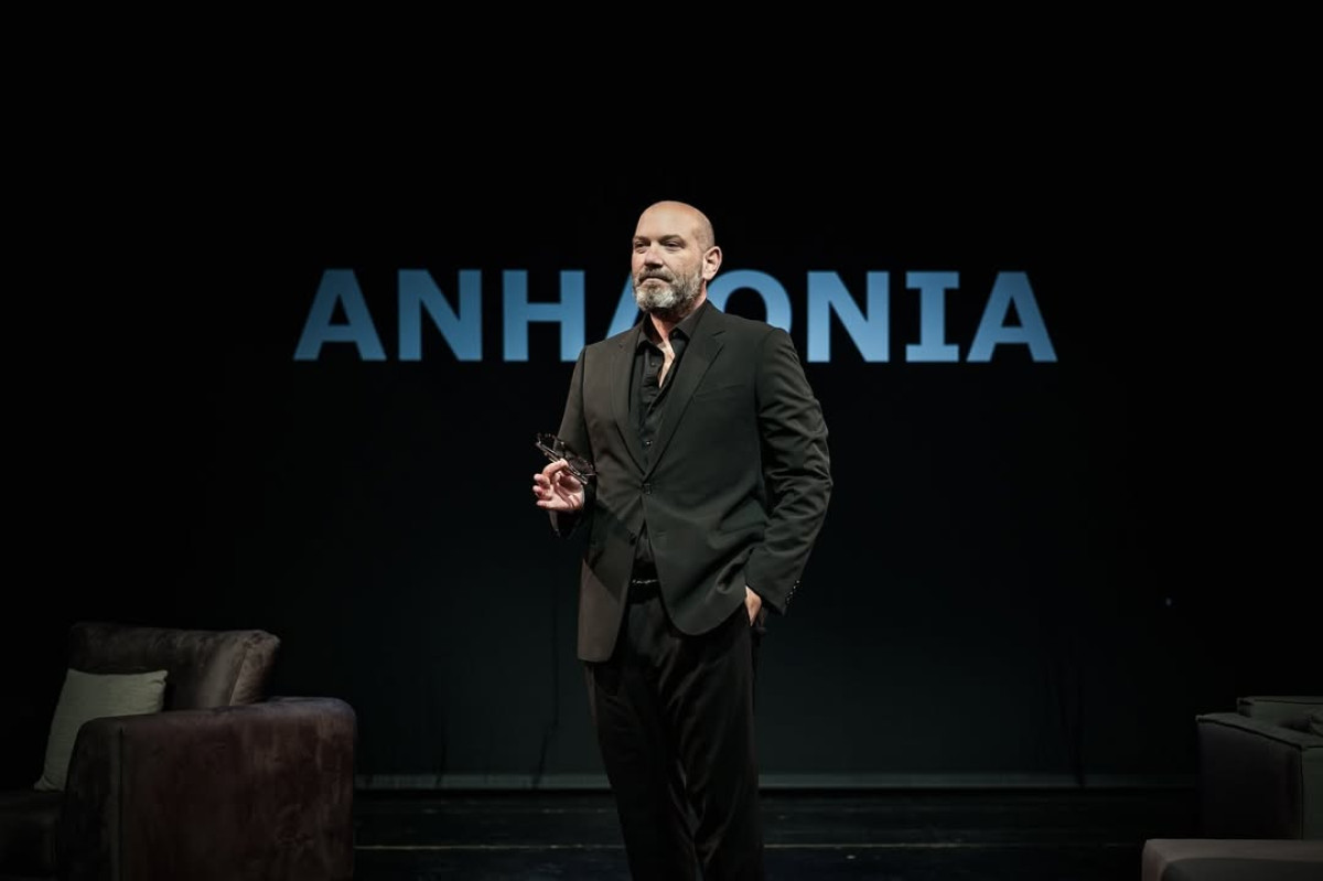Η επική αποκάλυψη του Γιώργου Λάγιου: «Έχω στείλει την ψυχαναλύτριά μου στον ψυχίατρο»
