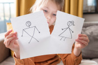 Co-parenting: Μπορεί μια οικογένεια να παραμείνει ενωμένη ακόμα κι όταν η σχέση των γονιών τελειώσει;