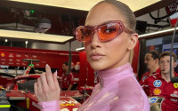 Πέτυχε την Jennifer Lopez στον δρόμο και τη ρώτησε τι δουλειά κάνει! Το ύφος της όλα τα λεφτά!