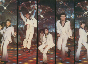 John Travolta: Το απίστευτο ποσό που πωλήθηκε το λευκό κοστούμι που φορούσε στο Saturday Night Fever