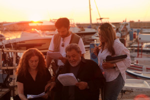 Ο Αντρέας Γεωργίου πήρε σχεδόν το μισό καστ της Γης και πήγε Χανιά: Ιδού οι φωτογραφίες από τα γυρίσματα