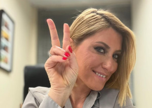 Σία Κοσιώνη: Ξεκίνησε challenge με τον... Σάκη Ρουβά! Μαντεύεις τι είδους;