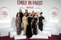 Emily in Paris: Η 5η σεζόν θα μας παρουσιάσει έναν νέο βασιλικό χαρακτήρα