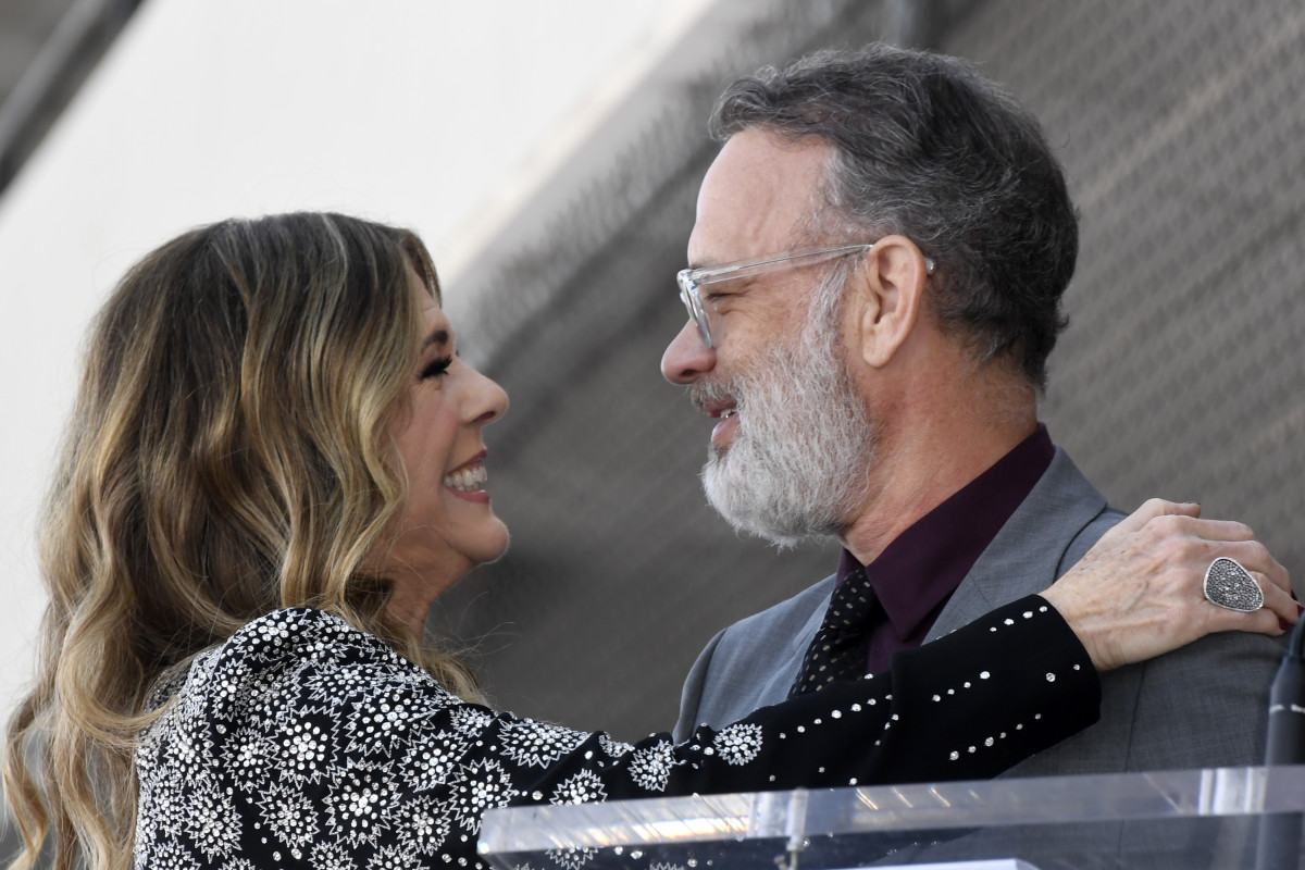 Rita Wilson - Tom Hanks: Γιόρτασαν 35 χρόνια γάμου με μια πολύ γλυκιά φωτογραφία τους