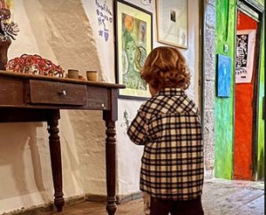 Τζένη Μπαλατσινού: Μετά τον Μάξιμο, και ο μικρός γιος της έχει ταλέντο στη ζωγραφική - Δες τα έργα τους