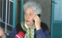 Η γιαγιά της Κλαυδίας τραγουδά την Αστερομάτα και να από πού πήρε το γονίδιο!