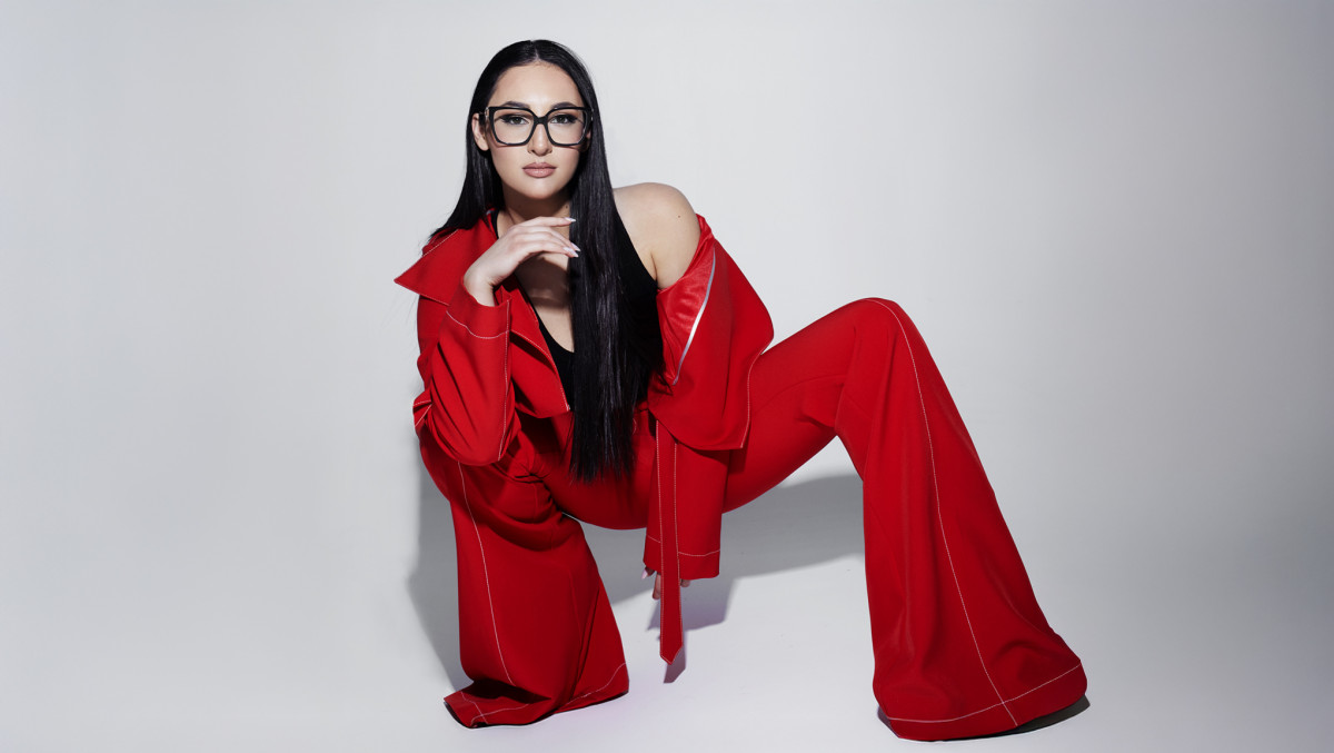 Κλαυδία: Το ρούχο της Eurovision που χαζεύει κι η ίδια, οι ψυχαναγκασμοί που πολεμά και ποιον θέλει να δει τελευταίο πριν βγει στη σκηνή