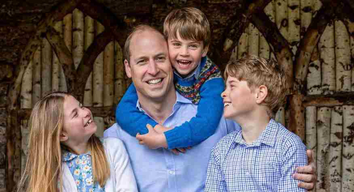 Ο πρίγκιπας της Ουαλλίας με τα πριγκιπόπουλά του, Charlotte, Louis και George
