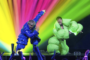 Eurovision 2025 Τελικός: Δυο νικητές του Televoting μαζί στη σκηνή! Kaarija και Baby Lasagna